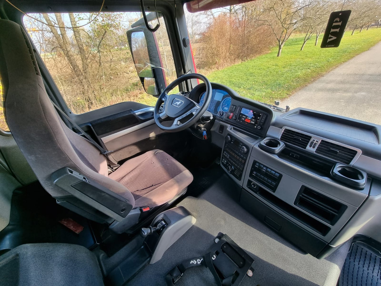 Camión volquete MAN TGS 35.510: foto 16