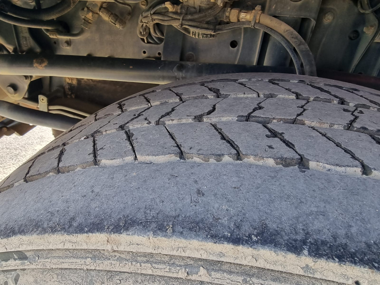 Camión volquete MAN TGS 35.510: foto 10