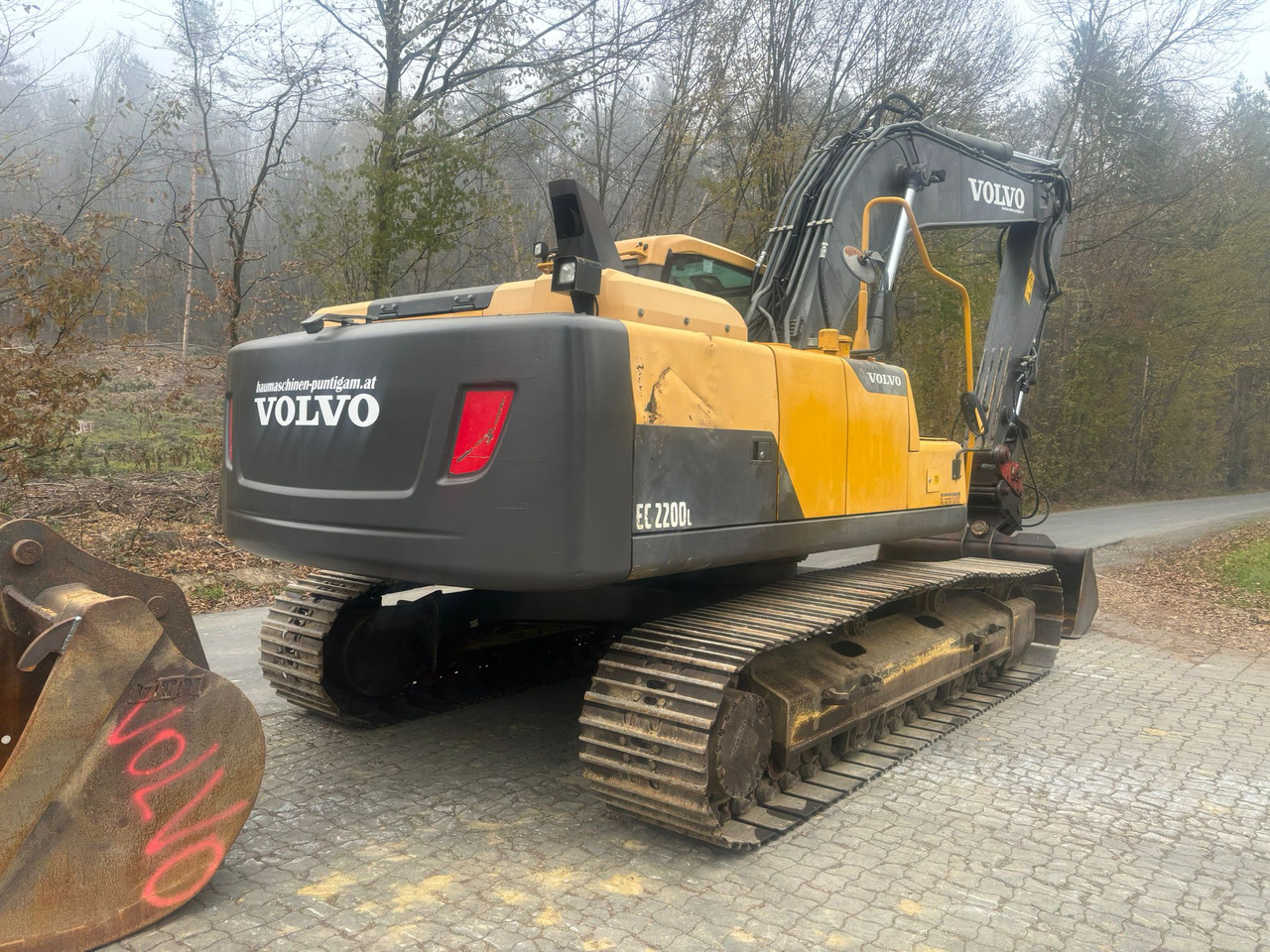 Excavadora de cadenas Volvo EC 220 DL: foto 7
