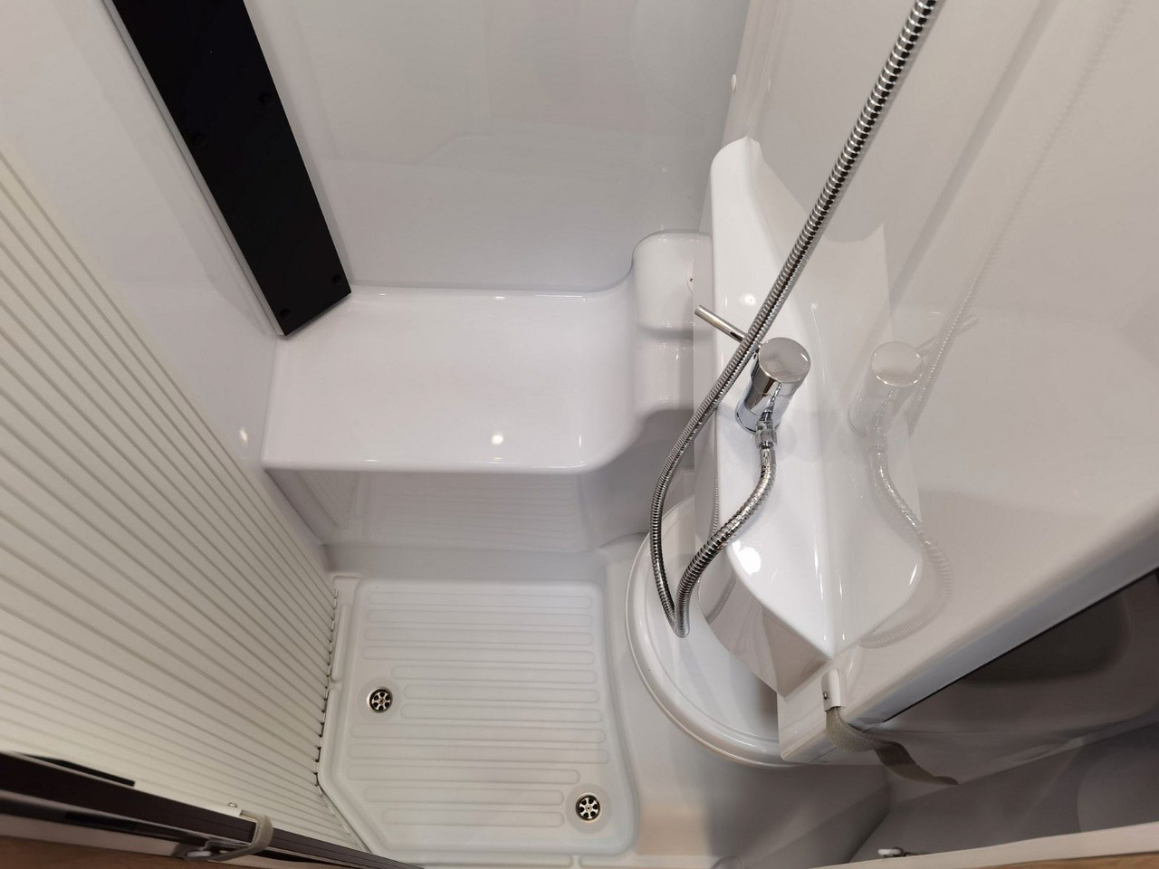 Autocaravana perfilada Chausson 627 TITANIUM / - 2026 - / EINZELBETTEN & HUBBETT: foto 24