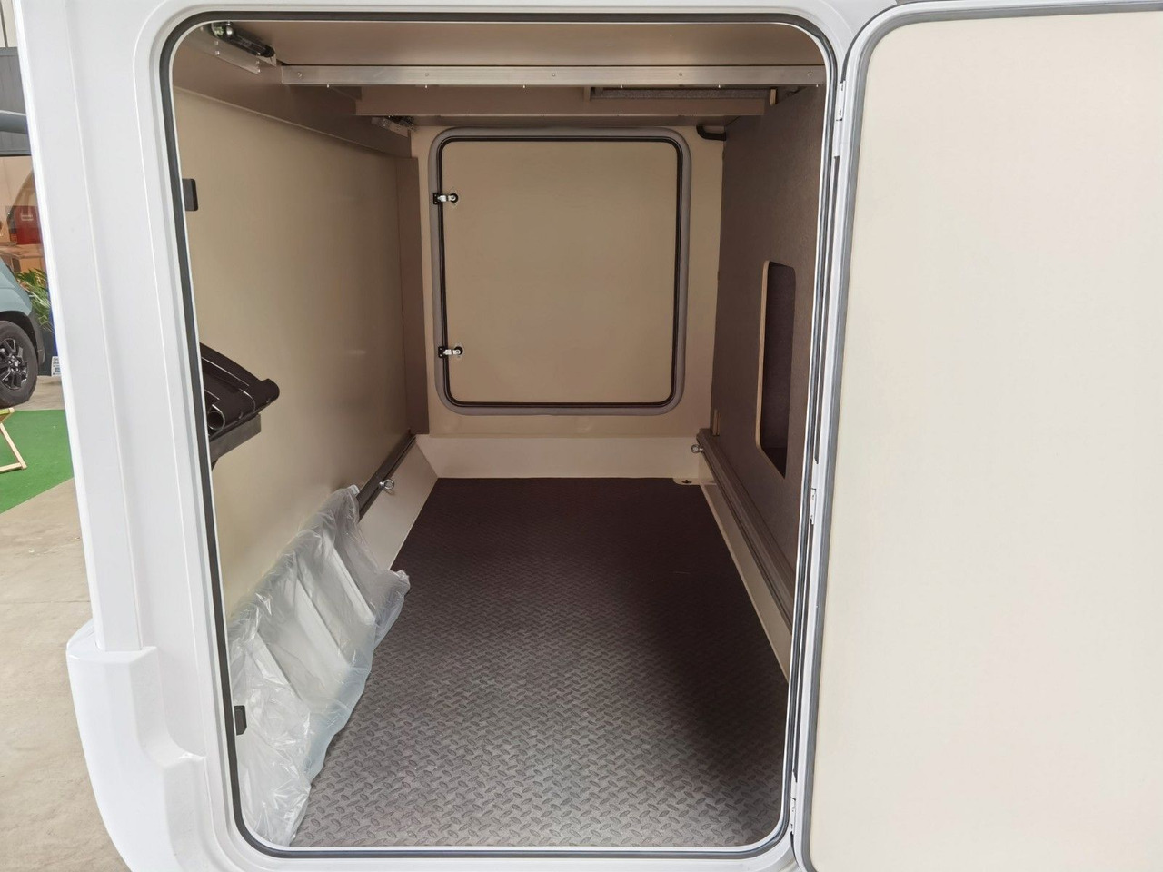 Leasing para  Eura Mobil INTEGRA LINE 720 EB /-2026-/180-8G/ EINZELBETTEN Eura Mobil INTEGRA LINE 720 EB /-2026-/180-8G/ EINZELBETTEN: foto 10