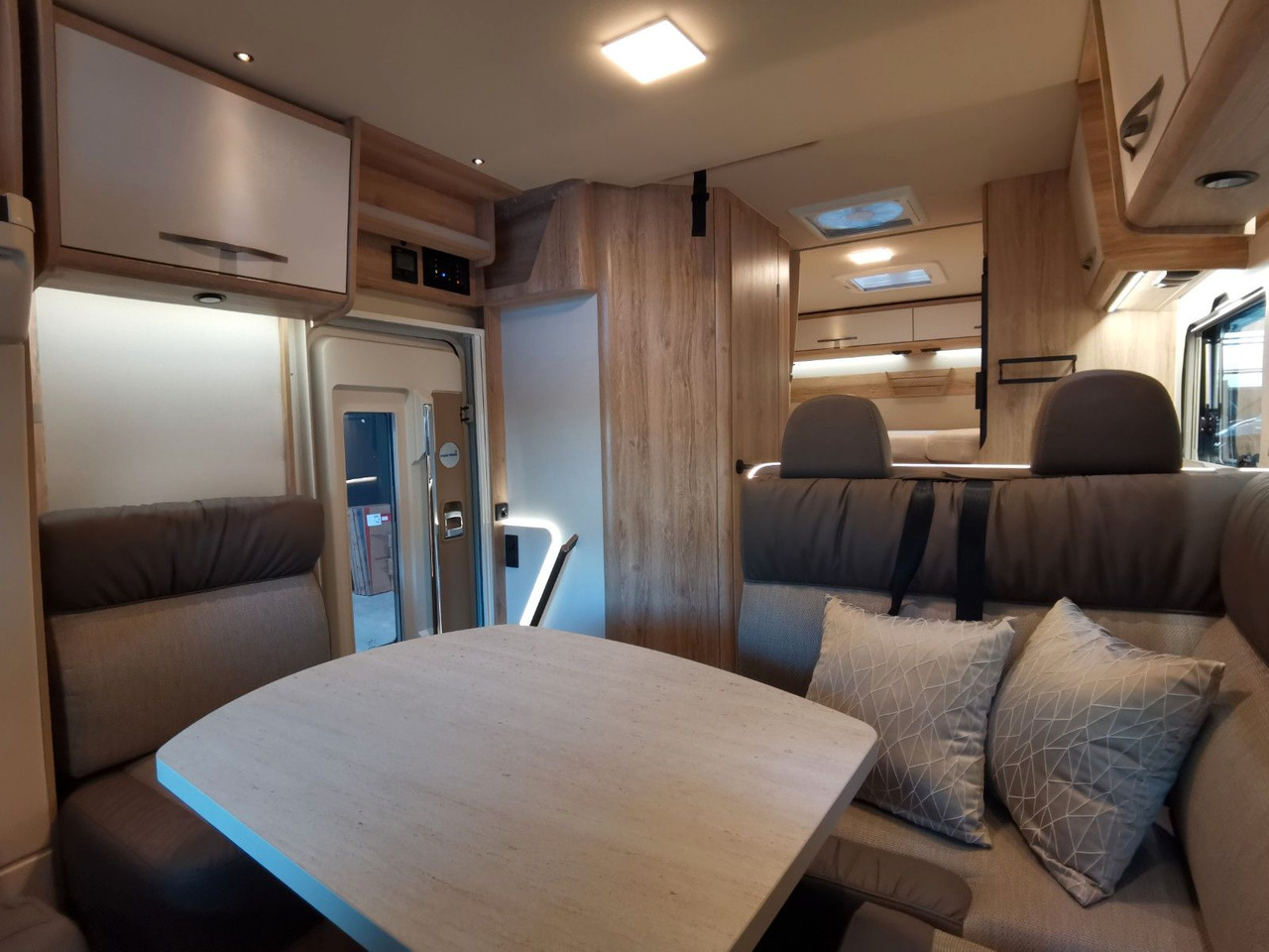 Autocaravana perfilada Eura Mobil PROFILA RS 695 EB /-2026-/ HUBBETT& EINZELBETTEN: foto 14 Autocaravana perfilada Eura Mobil PROFILA RS 695 EB /-2026-/ HUBBETT& EINZELBETTEN: foto 14