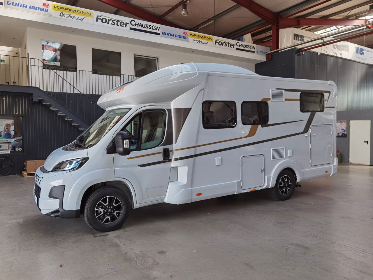Autocaravana perfilada Eura Mobil PROFILA RS 695 EB /-2026-/ HUBBETT& EINZELBETTEN: foto 6 Autocaravana perfilada Eura Mobil PROFILA RS 695 EB /-2026-/ HUBBETT& EINZELBETTEN: foto 6