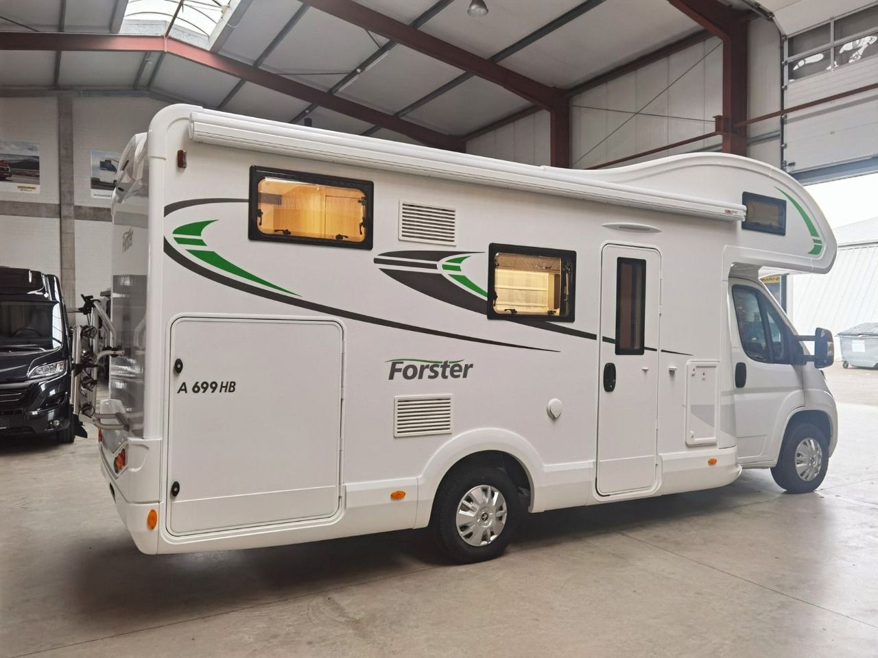 Forster A 699 HB /140PS / VB - ZUBEHÖR-PAKET/ 6x SITZP. - Autocaravana capuchina: foto 4 Forster A 699 HB /140PS / VB - ZUBEHÖR-PAKET/ 6x SITZP. - Autocaravana capuchina: foto 4
