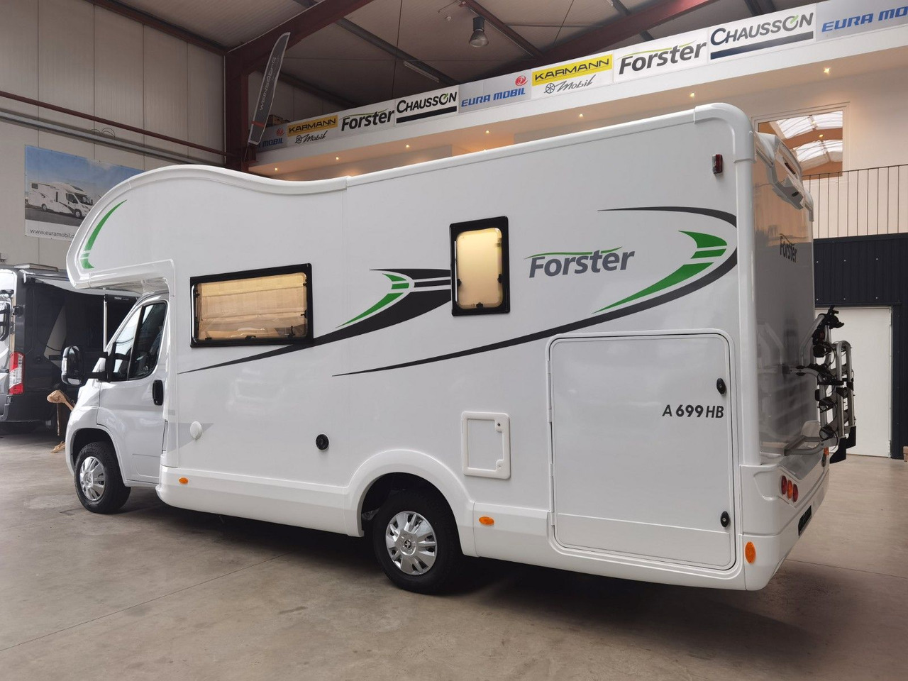Forster A 699 HB /140PS / VB - ZUBEHÖR-PAKET/ 6x SITZP. - Autocaravana capuchina: foto 5 Forster A 699 HB /140PS / VB - ZUBEHÖR-PAKET/ 6x SITZP. - Autocaravana capuchina: foto 5