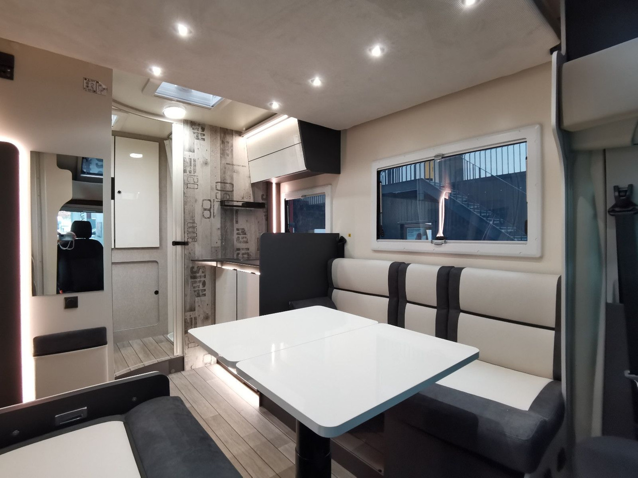Autocaravana perfilada Forster T 639 LF COUPÉ /-2025- /165PS / SILVER - EDITION: foto 8