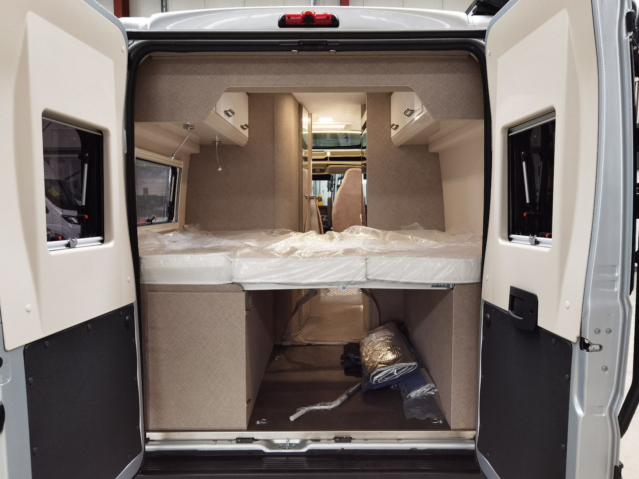 Leasing para  Karmann DAVIS 590 LIFESTYLE / 140PS / SKY-ROOF & ALU Karmann DAVIS 590 LIFESTYLE / 140PS / SKY-ROOF & ALU: foto 8