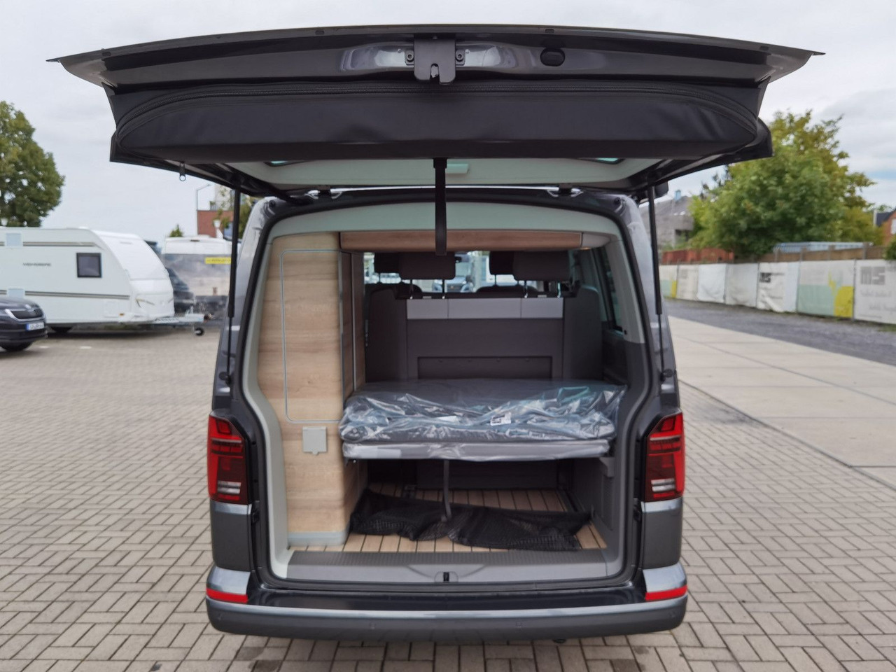 Cámper Volkswagen T6.1 CALIFORNIA OCEAN EDITION / DSG / NAVI / ACC: foto 18