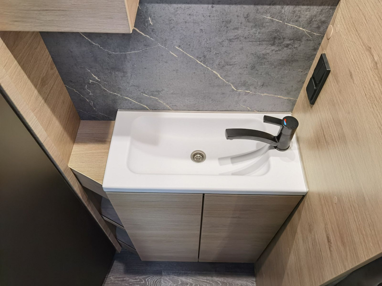 Caravana Weinsberg CARAONE 500 FDK -MODELL 2026- / 1700kg: foto 21 Caravana Weinsberg CARAONE 500 FDK -MODELL 2026- / 1700kg: foto 21