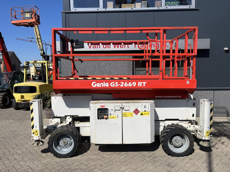 Genie GS 2669 RT Hoogwerker / Arbeitsbuhne - Plataforma de tijeras: foto 1 Genie GS 2669 RT Hoogwerker / Arbeitsbuhne - Plataforma de tijeras: foto 1