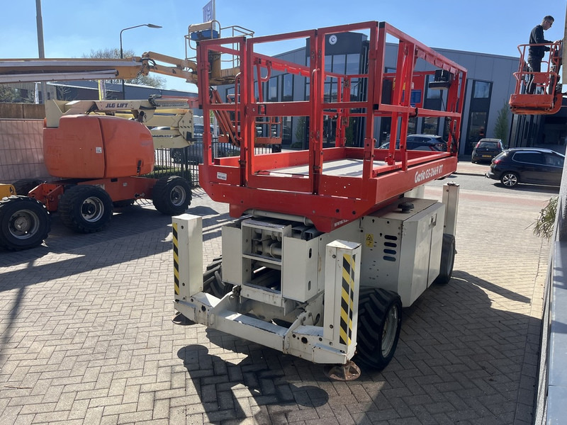 Genie GS 2669 RT Hoogwerker / arbeitsbuhne - Plataforma de tijeras: foto 5 Genie GS 2669 RT Hoogwerker / arbeitsbuhne - Plataforma de tijeras: foto 5
