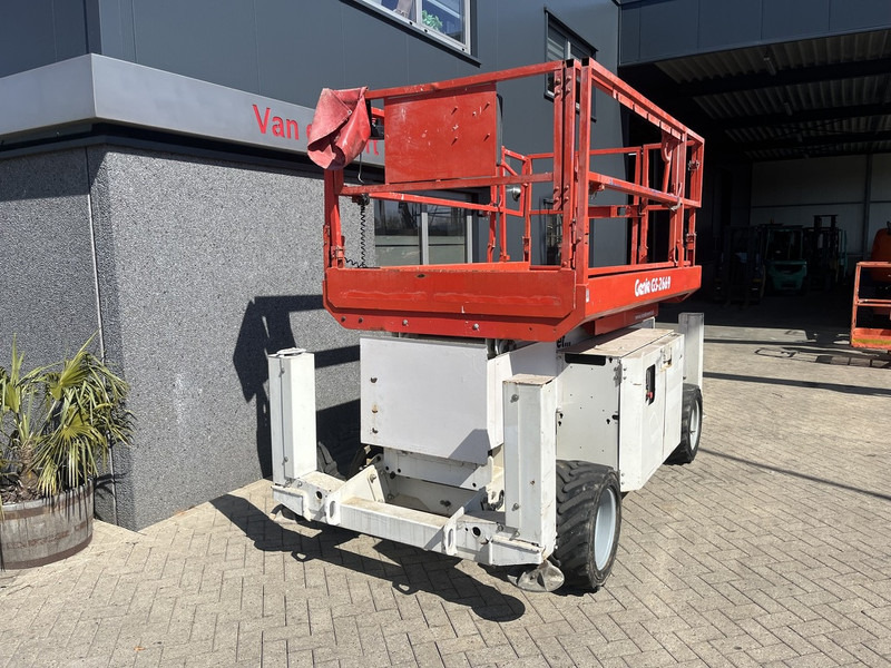 Genie GS 2669 RT Hoogwerker / arbeitsbuhne - Plataforma de tijeras: foto 3 Genie GS 2669 RT Hoogwerker / arbeitsbuhne - Plataforma de tijeras: foto 3