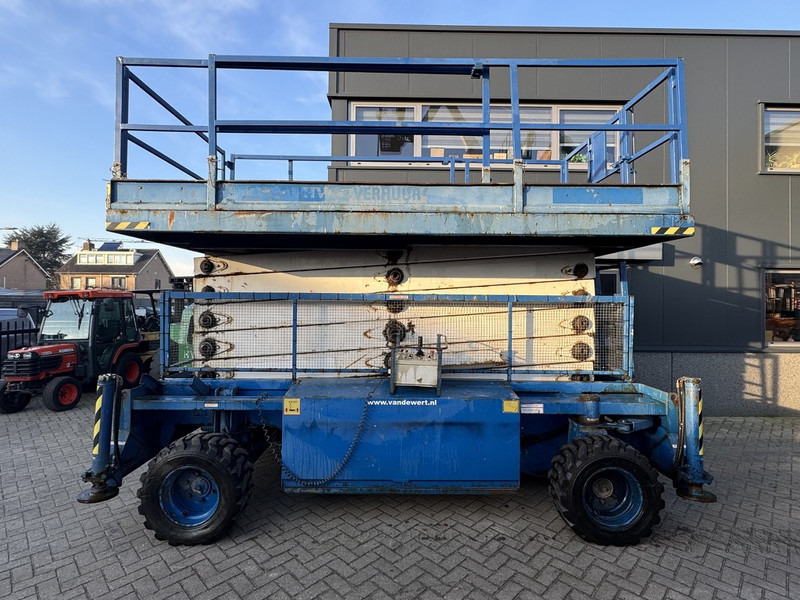 Holland lift Combistar B-195DL25 Schaarhoogwerker 22M Werkhoogte Hatz Diesel 4X4 2003 - Plataforma de tijeras: foto 1 Holland lift Combistar B-195DL25 Schaarhoogwerker 22M Werkhoogte Hatz Diesel 4X4 2003 - Plataforma de tijeras: foto 1