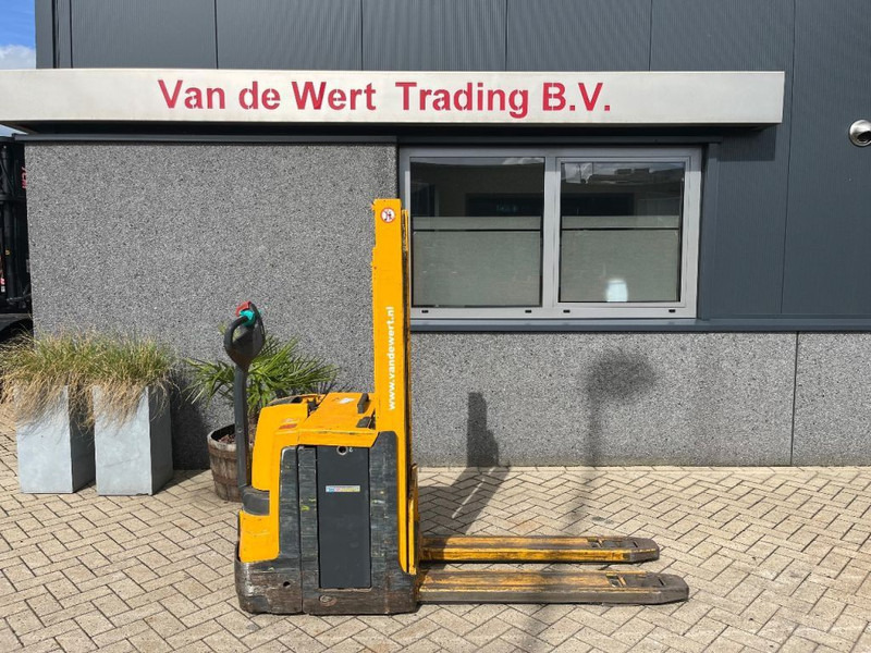 Jungheinrich EJD220 2000kg staplelaar heftruck 280cm hoog initiaal heffing 2013 ACCU2016 - Transpaleta: foto 1 Jungheinrich EJD220 2000kg staplelaar heftruck 280cm hoog initiaal heffing 2013 ACCU2016 - Transpaleta: foto 1