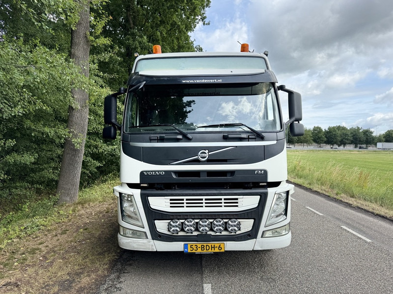 Volvo FM 420 6X2 Machine Transporter / Oprij Vrachtwagen 2013 / EURO 6 / 550DKM / APK 7-26 / Steering Wheel - Camión portavehículos: foto 3 Volvo FM 420 6X2 Machine Transporter / Oprij Vrachtwagen 2013 / EURO 6 / 550DKM / APK 7-26 / Steering Wheel - Camión portavehículos: foto 3
