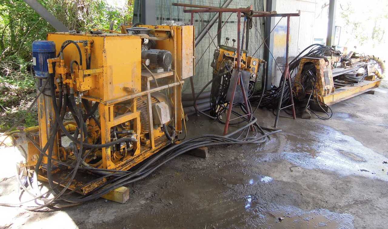 AtlasCopco BUT 6 EH drill boom - Tuneladora: foto 3 AtlasCopco BUT 6 EH drill boom - Tuneladora: foto 3