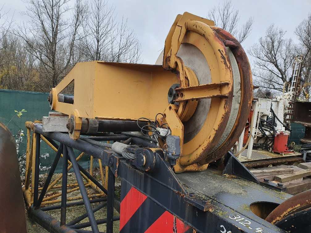 Grúa sobre orugas Liebherr: foto 7 Grúa sobre orugas Liebherr: foto 7