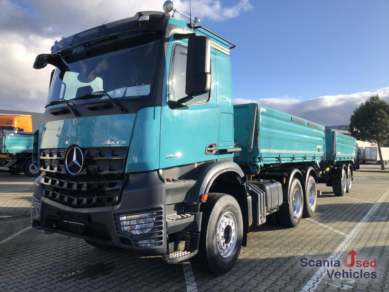 MERCEDES-BENZ Arocs 2648 / Komplettzug - Camión volquete: foto 1 MERCEDES-BENZ Arocs 2648 / Komplettzug - Camión volquete: foto 1