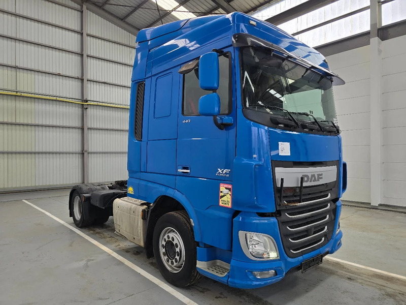 DAF XF 440 EURO 6 / AIRCO - Cabeza tractora: foto 3 DAF XF 440 EURO 6 / AIRCO - Cabeza tractora: foto 3