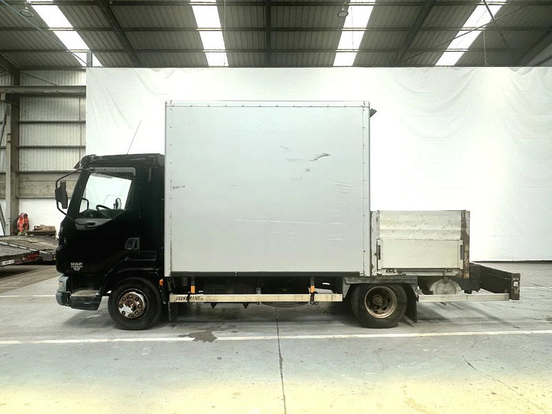 DAF LF 45.180 - Camión grúa: foto 2 DAF LF 45.180 - Camión grúa: foto 2