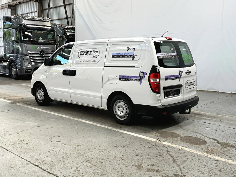 Hyundai H-1 AIRCO / EXCELLENT CONDITION / 2 SCHUIFDEUREN - 2 portes Coulissante - Furgoneta pequeña: foto 3 Hyundai H-1 AIRCO / EXCELLENT CONDITION / 2 SCHUIFDEUREN - 2 portes Coulissante - Furgoneta pequeña: foto 3