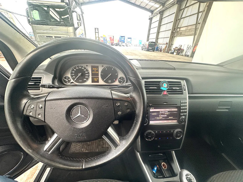 Sedan Mercedes-Benz B-Klasse 180 CDI: foto 11
