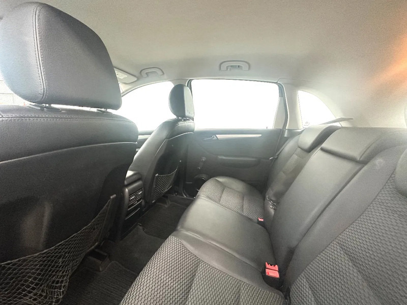 Sedan Mercedes-Benz B-Klasse 180 CDI: foto 12