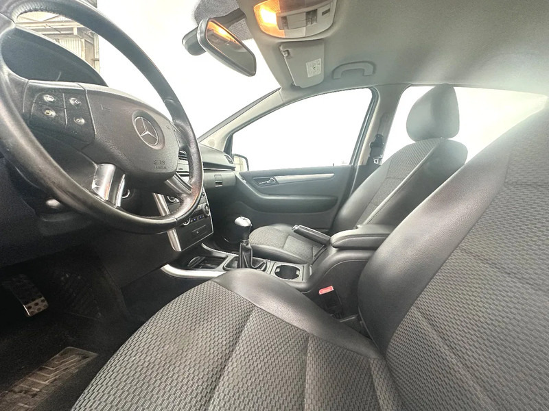 Sedan Mercedes-Benz B-Klasse 180 CDI: foto 9