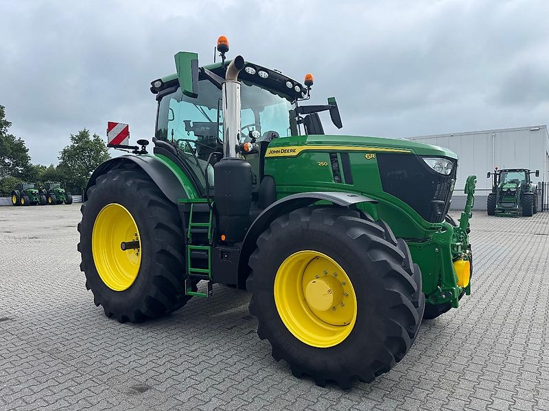 John Deere 6R250 AP 50KM G5-PLUS FH+FA 2024 875 UUR!!! - Tractor: foto 2 John Deere 6R250 AP 50KM G5-PLUS FH+FA 2024 875 UUR!!! - Tractor: foto 2