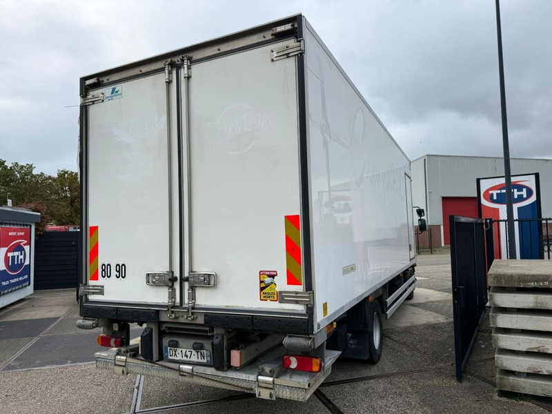 Renault D210.14 Frigobox Multitemp + Taillift CARRIER SUPRA 850 - Camión frigorífico: foto 4 Renault D210.14 Frigobox Multitemp + Taillift CARRIER SUPRA 850 - Camión frigorífico: foto 4