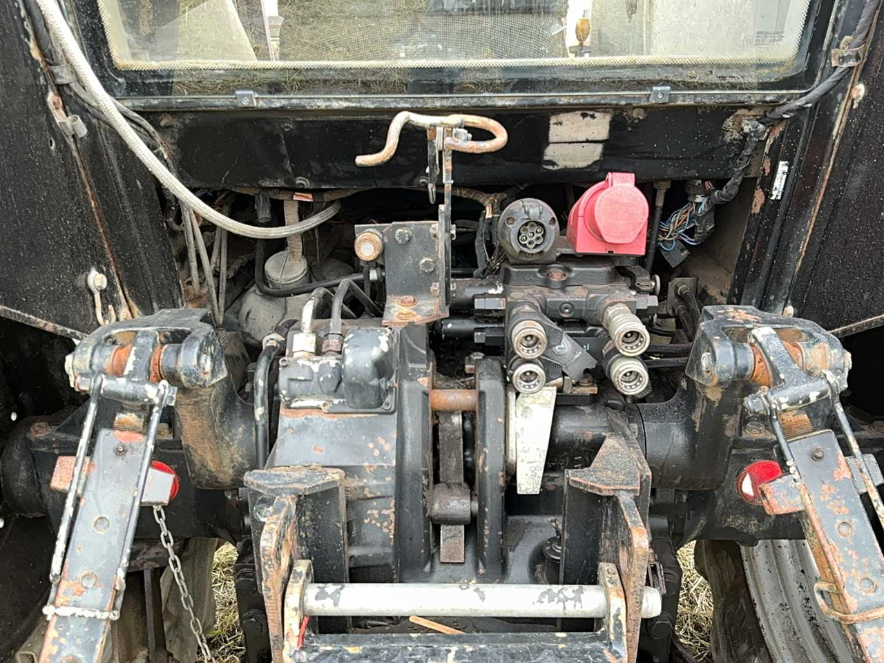 Tractor 1990 CASE INTERNATIONAL 5130 ALL-WHEEL DRIVE FARM TRACTOR: foto 18 Tractor 1990 CASE INTERNATIONAL 5130 ALL-WHEEL DRIVE FARM TRACTOR: foto 18