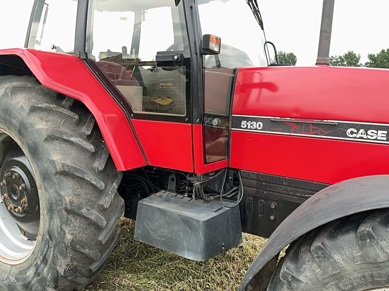 Tractor 1990 CASE INTERNATIONAL 5130 ALL-WHEEL DRIVE FARM TRACTOR: foto 14 Tractor 1990 CASE INTERNATIONAL 5130 ALL-WHEEL DRIVE FARM TRACTOR: foto 14