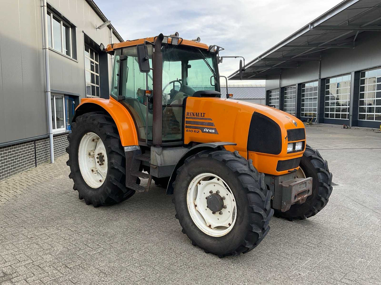 1999 RENAULT ARES 610 RZ ALL-WHEEL DRIVE FARM TRACTOR - Tractor: foto 4 1999 RENAULT ARES 610 RZ ALL-WHEEL DRIVE FARM TRACTOR - Tractor: foto 4