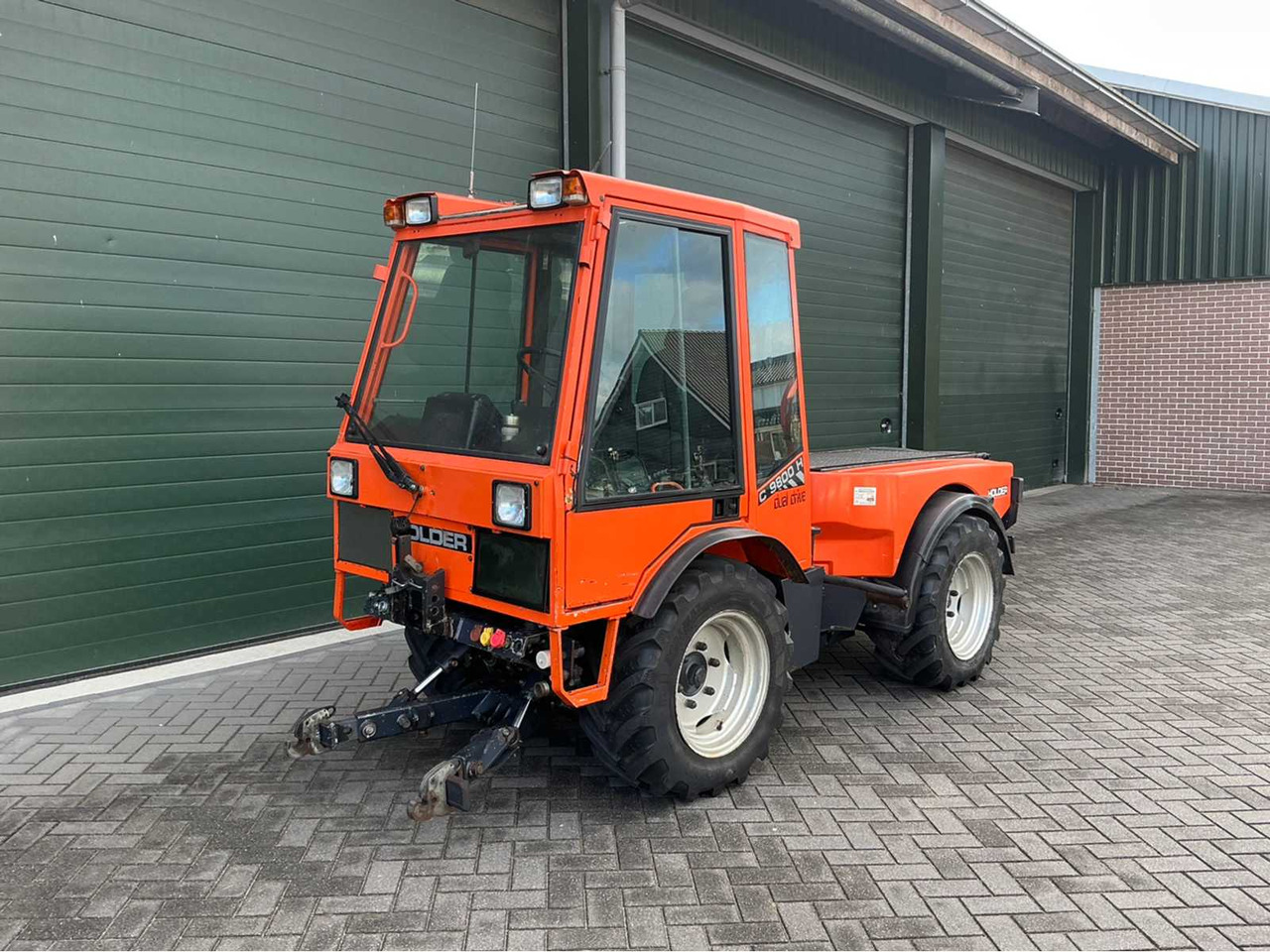 2001 HOLDER C9800H TOOL CARRIER - Tractor: foto 1 2001 HOLDER C9800H TOOL CARRIER - Tractor: foto 1