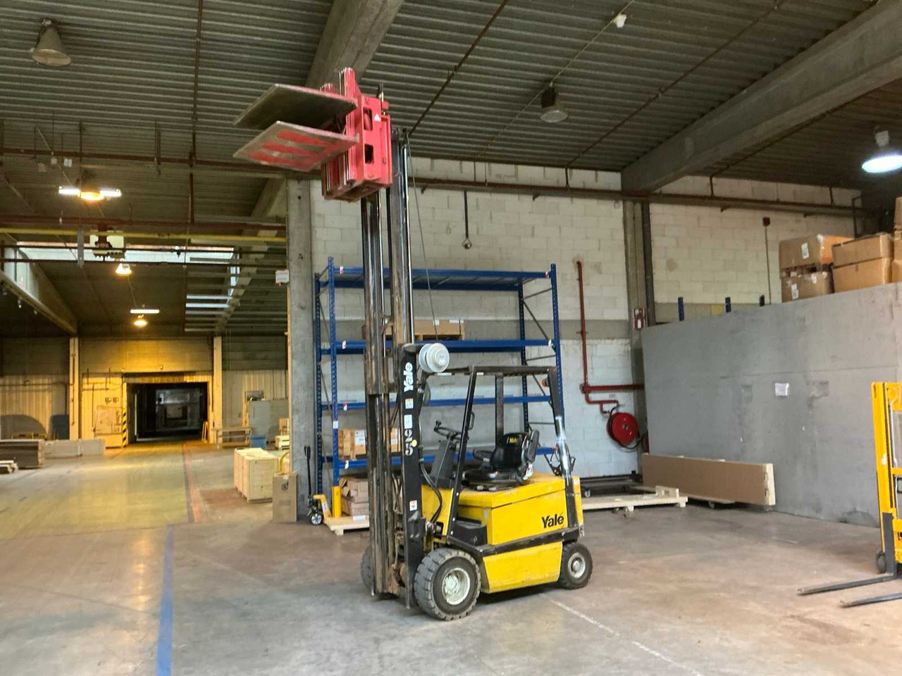 2001 YALE ERP25ALFV2395 FORKLIFT - Carretilla elevadora: foto 2 2001 YALE ERP25ALFV2395 FORKLIFT - Carretilla elevadora: foto 2