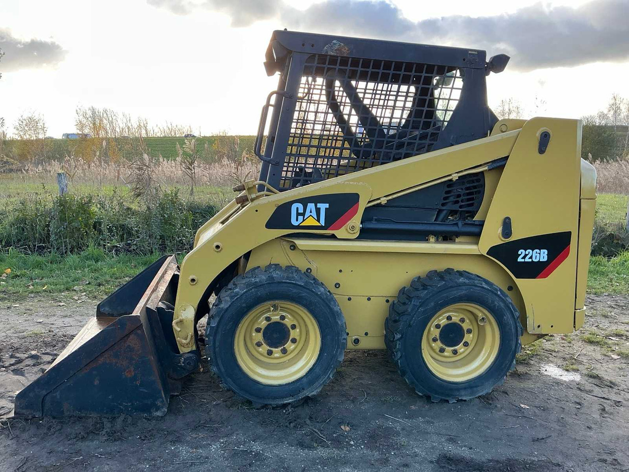 2006 CAT 216B SKID STEER LOADER - Minicargadora de cadenas: foto 2 2006 CAT 216B SKID STEER LOADER - Minicargadora de cadenas: foto 2