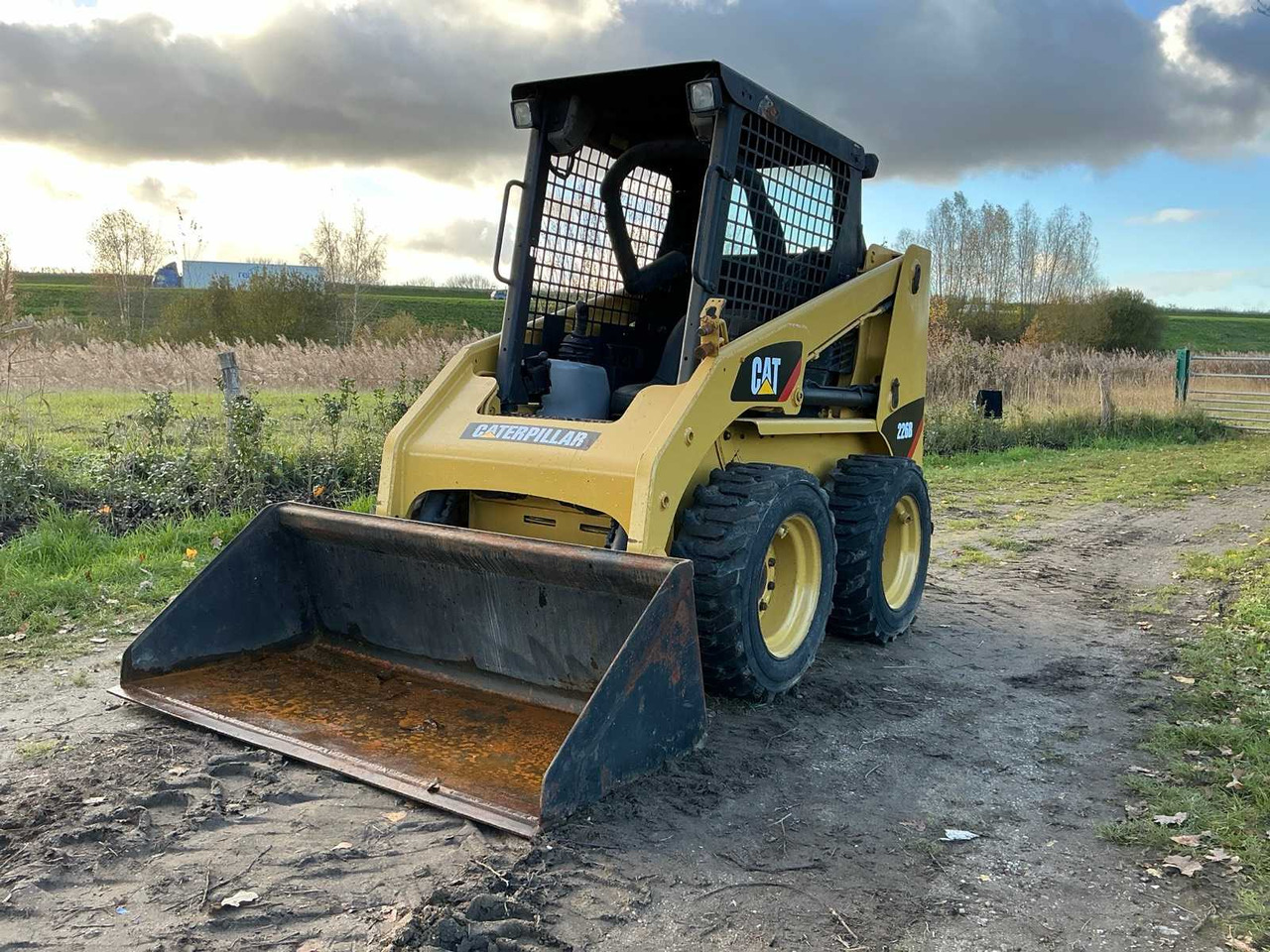 2006 CAT 216B SKID STEER LOADER - Minicargadora de cadenas: foto 1 2006 CAT 216B SKID STEER LOADER - Minicargadora de cadenas: foto 1