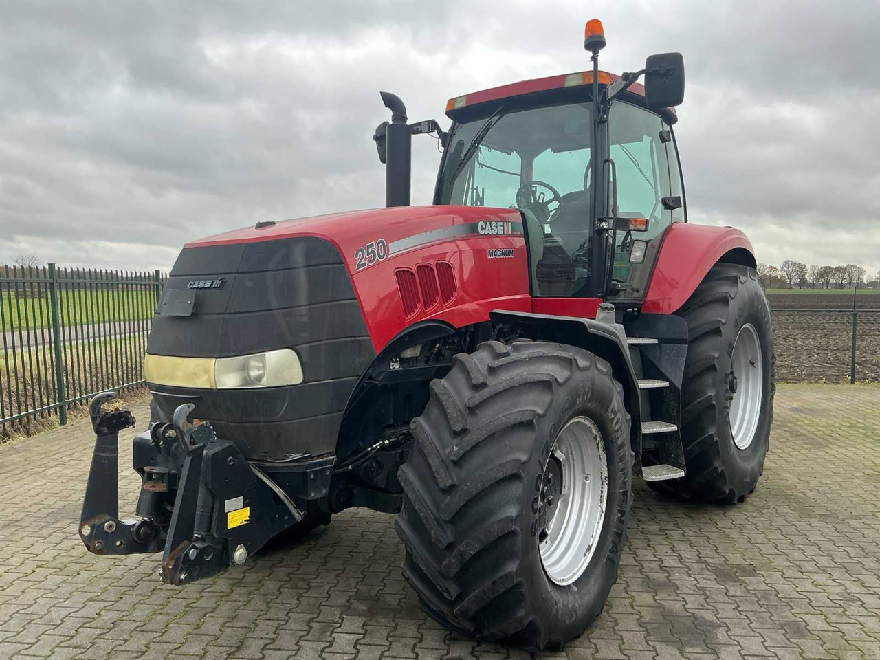 2007 CASE INTERNATIONAL MAGNUM MX 250 ALL-WHEEL DRIVE FARM TRACTOR - Tractor: foto 1 2007 CASE INTERNATIONAL MAGNUM MX 250 ALL-WHEEL DRIVE FARM TRACTOR - Tractor: foto 1