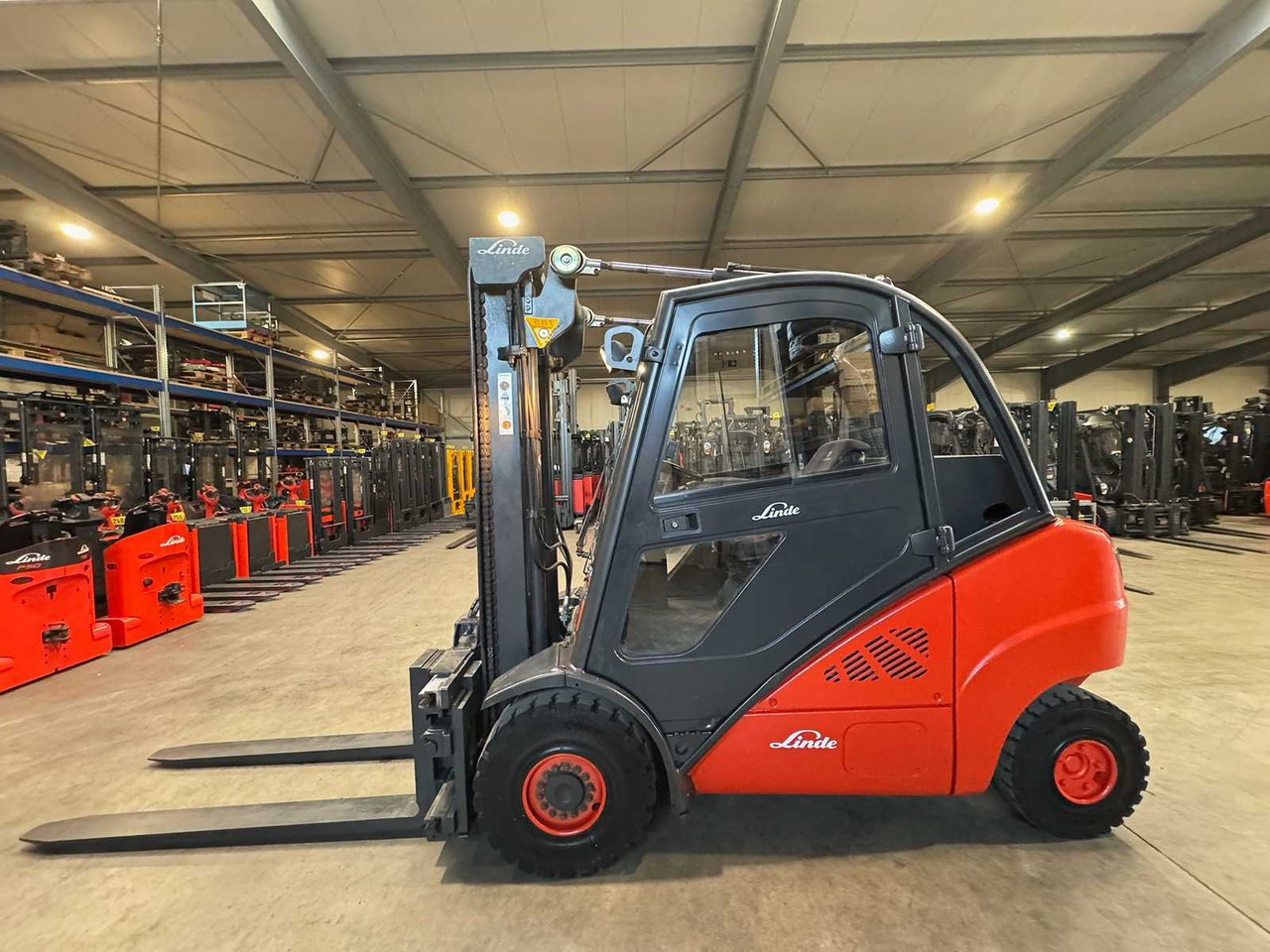 2008 SERVICE + UVV 01/2026 LINDE H35T 3.500KG 3.+4. VALVE WIDER 148CM FORK ADJUSTER GAS FORKLIFT FORKLIFT 10.543 HOURS - Carretilla elevadora: foto 1 2008 SERVICE + UVV 01/2026 LINDE H35T 3.500KG 3.+4. VALVE WIDER 148CM FORK ADJUSTER GAS FORKLIFT FORKLIFT 10.543 HOURS - Carretilla elevadora: foto 1