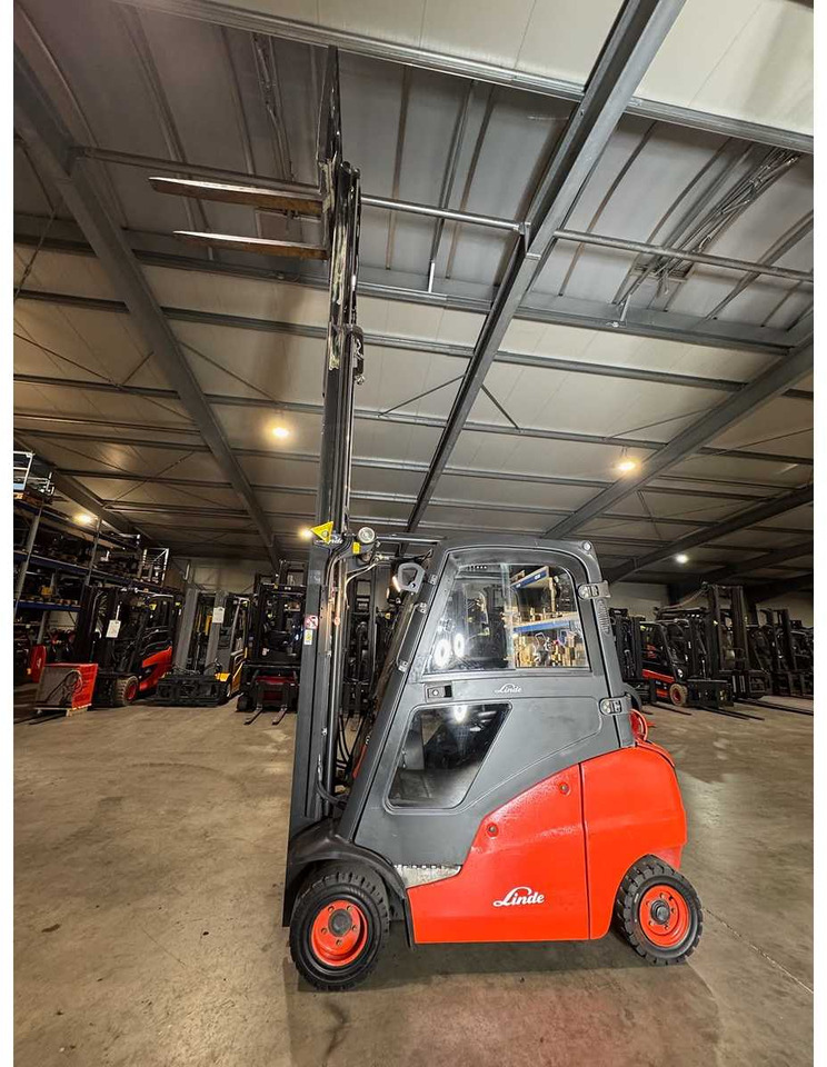 2008 SERVICE + UVV 10/2026 LINDE H20T 2,000KG TRIPLEX GAS FORKLIFT FORKLIFT 11,735 HOURS - Carretilla elevadora: foto 3 2008 SERVICE + UVV 10/2026 LINDE H20T 2,000KG TRIPLEX GAS FORKLIFT FORKLIFT 11,735 HOURS - Carretilla elevadora: foto 3