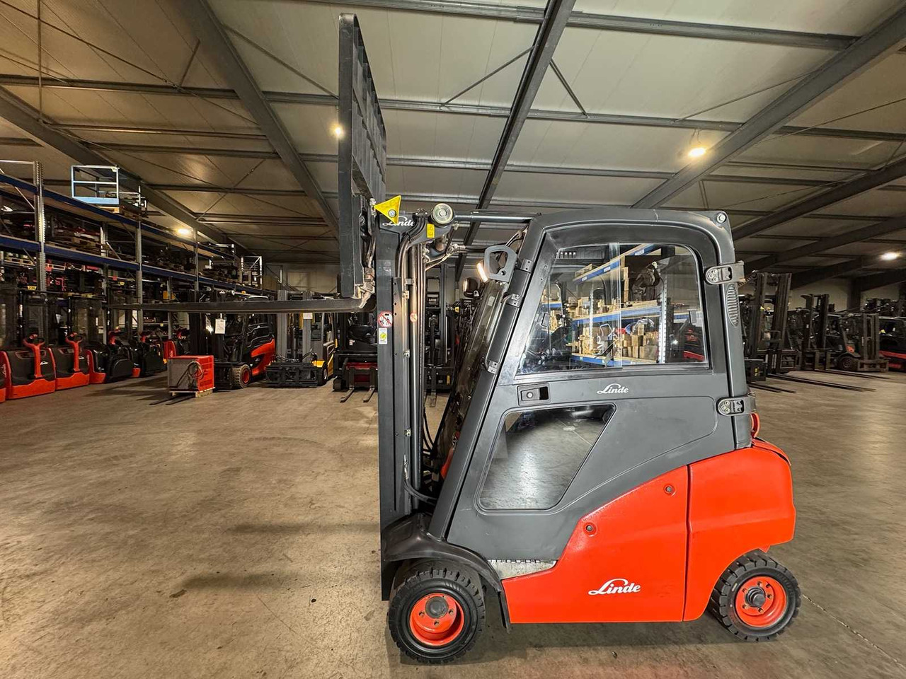 2008 SERVICE + UVV 10/2026 LINDE H20T 2,000KG TRIPLEX GAS FORKLIFT FORKLIFT 11,735 HOURS - Carretilla elevadora: foto 2 2008 SERVICE + UVV 10/2026 LINDE H20T 2,000KG TRIPLEX GAS FORKLIFT FORKLIFT 11,735 HOURS - Carretilla elevadora: foto 2