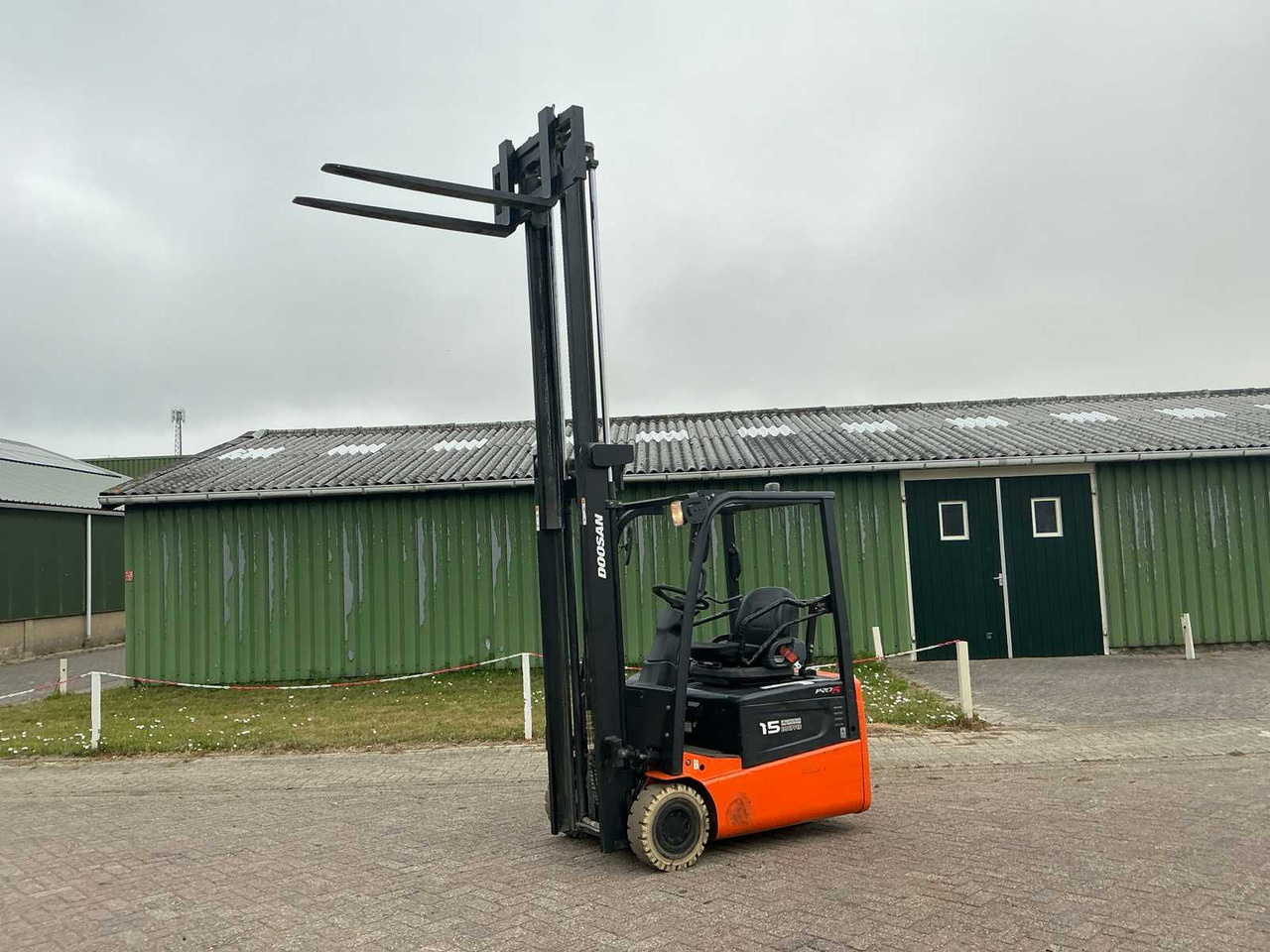 Carretilla elevadora 2010 DOOSAN B15T-5 FORKLIFT: foto 8 Carretilla elevadora 2010 DOOSAN B15T-5 FORKLIFT: foto 8