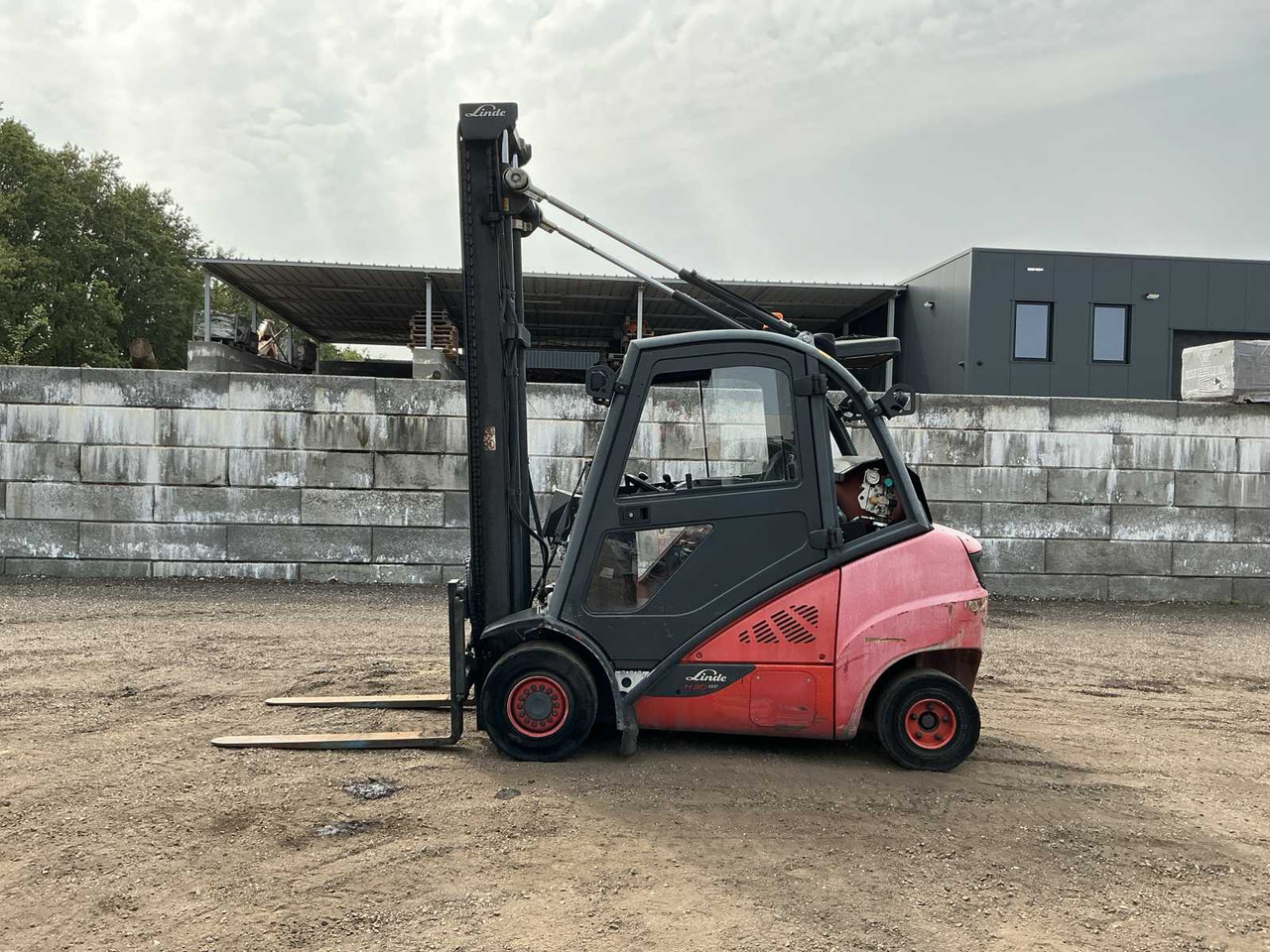 2016 LINDE H30 FORKLIFT - Carretilla elevadora: foto 2 2016 LINDE H30 FORKLIFT - Carretilla elevadora: foto 2