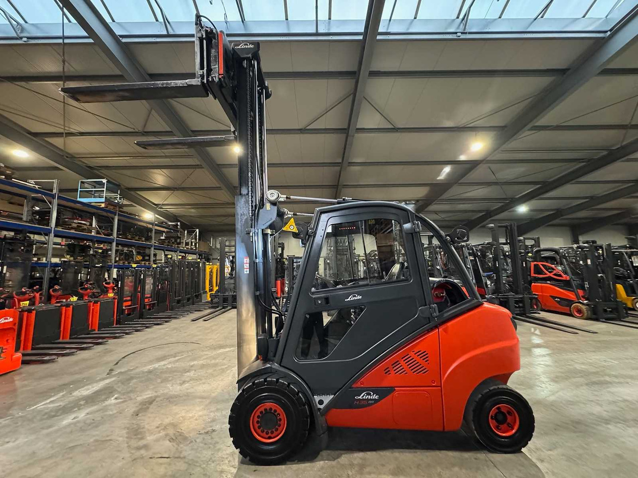 2016 SERVICE + UVV 03/2026 LINDE H35T-02 3RD + 4TH + 5TH VALVE FORK ADJUSTER TELESCOPIC FORKS STVZO GAS FORKLIFT 2,595 HOURS - Carretilla elevadora: foto 3 2016 SERVICE + UVV 03/2026 LINDE H35T-02 3RD + 4TH + 5TH VALVE FORK ADJUSTER TELESCOPIC FORKS STVZO GAS FORKLIFT 2,595 HOURS - Carretilla elevadora: foto 3