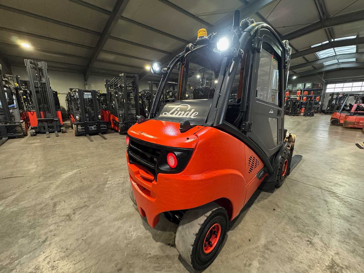 2016 SERVICE + UVV 03/2026 LINDE H35T-02 3RD + 4TH + 5TH VALVE FORK ADJUSTER TELESCOPIC FORKS STVZO GAS FORKLIFT 2,595 HOURS - Carretilla elevadora: foto 5 2016 SERVICE + UVV 03/2026 LINDE H35T-02 3RD + 4TH + 5TH VALVE FORK ADJUSTER TELESCOPIC FORKS STVZO GAS FORKLIFT 2,595 HOURS - Carretilla elevadora: foto 5