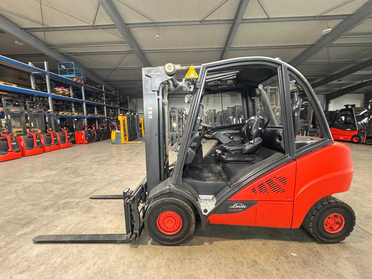 2016 SERVICE + UVV 10/2026 LINDE H30D 3RD+4TH VALVE FORK ADJUSTER TRIPLEX 465CM DIESEL FORKLIFT - Carretilla elevadora: foto 2 2016 SERVICE + UVV 10/2026 LINDE H30D 3RD+4TH VALVE FORK ADJUSTER TRIPLEX 465CM DIESEL FORKLIFT - Carretilla elevadora: foto 2