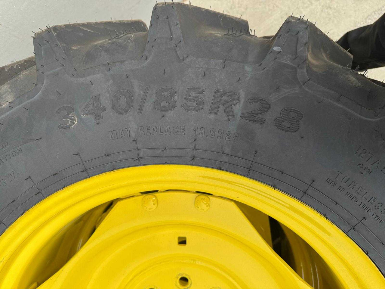 Neumáticos y llantas para Tractor Alliance Farmpro 2: foto 6