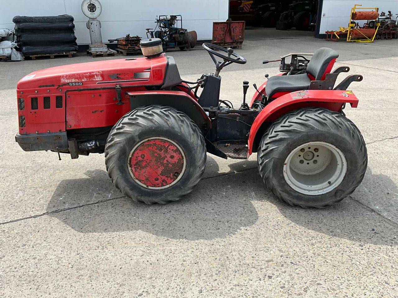 Antonio Carraro Supertigre 5500 - Tractor: foto 2 Antonio Carraro Supertigre 5500 - Tractor: foto 2