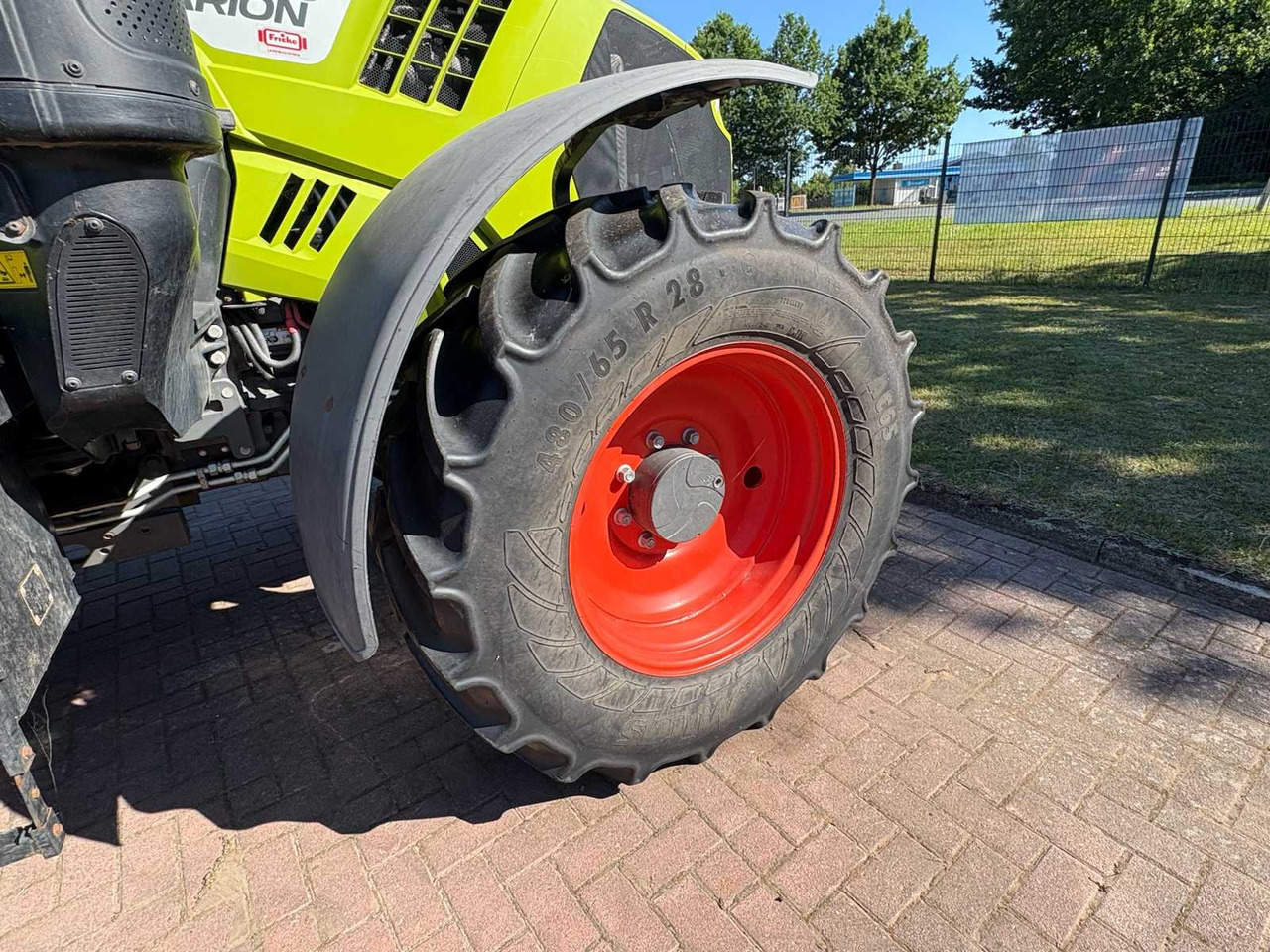 CLAAS Arion 510 CIS - Tractor: foto 4 CLAAS Arion 510 CIS - Tractor: foto 4