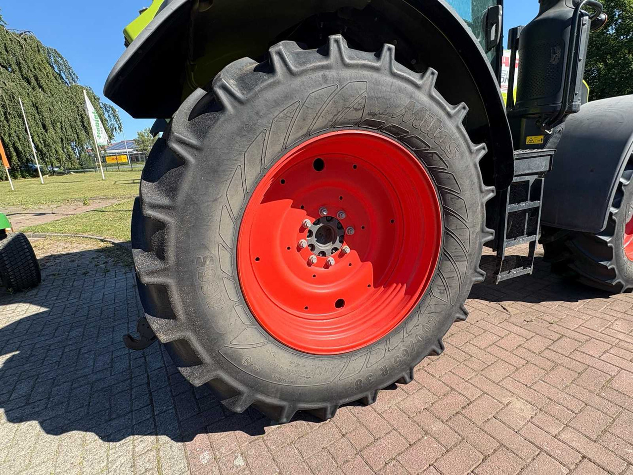 CLAAS Arion 510 CIS - Tractor: foto 3 CLAAS Arion 510 CIS - Tractor: foto 3